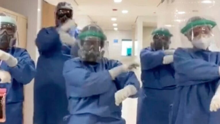 Con Tik Tok, médicos piden a la población ‘Quédate en casa’