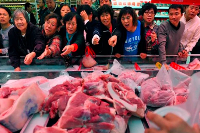 Reservas chinas de carne de cerdo están por agotarse, señalan expertos