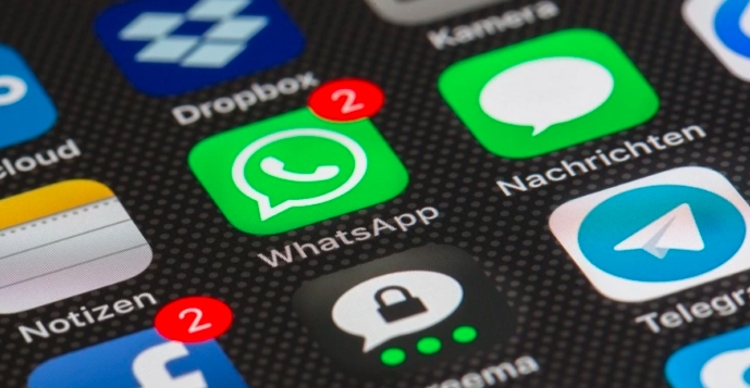 CÓMO ESPÍAN TU WHATSAPP OTRAS APPS