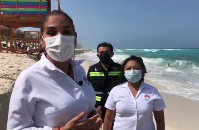 Advierten por estructuras de concreto en Playa Delfines de Cancún