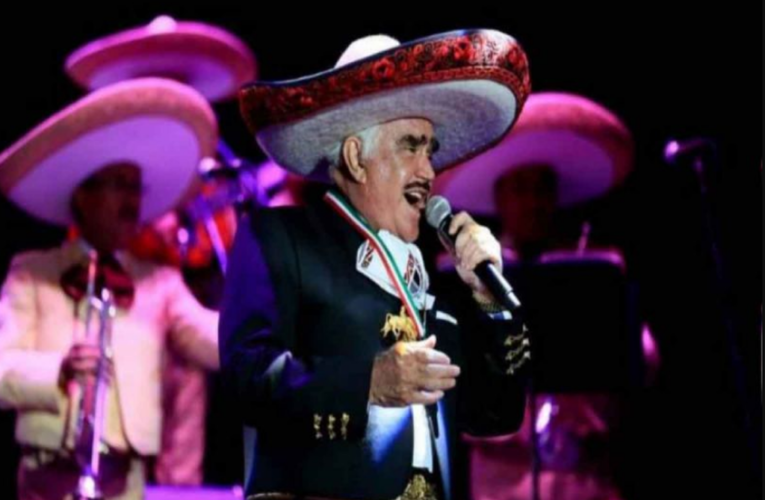 Vicente Fernández es hospitalizado de emergencia tras caída en su habitación