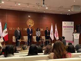 México analiza cómo transformar la educación