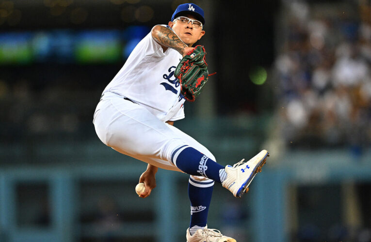 Julio Urías y los Dodgers pactan millonario acuerdo