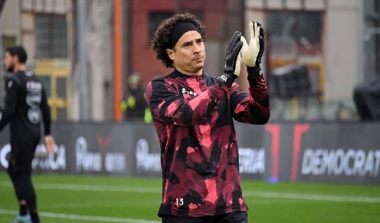 Memo Ochoa vuelve a brillar en la Serie A