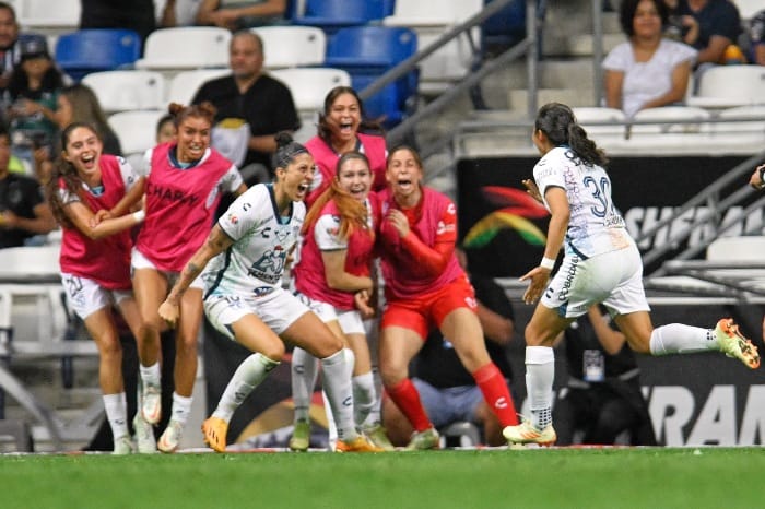 ¡Increíble! Viridiana Salazar lleva al Pachuca a una nueva final y hace historia