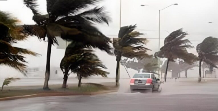 Pronóstico del tiempo: Dos ciclones amenazan México, habrá fuertes lluvias