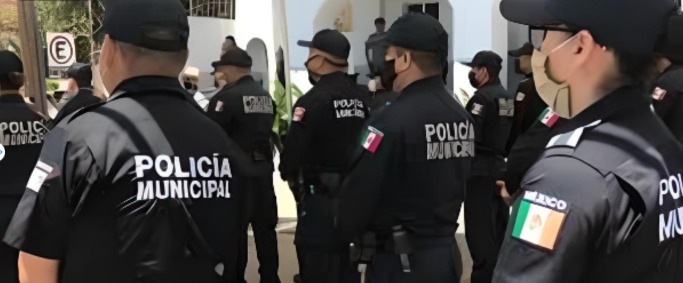 Policías buscan mejorar sus condiciones laborales en México