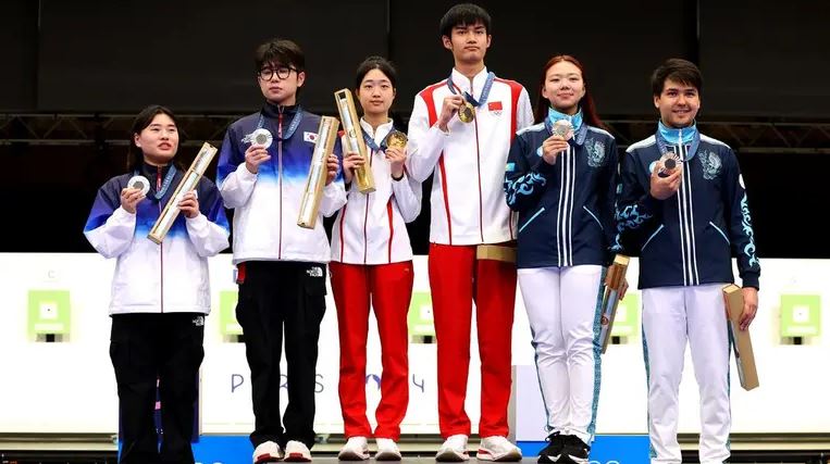 ¡Primer podio de París 2024! China gana la primera medalla de oro