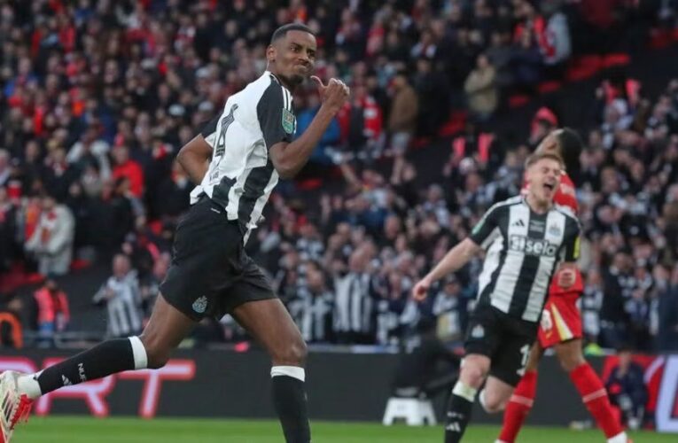 Newcastle es campeón de la Copa de Liga luego de vencer al Liverpool