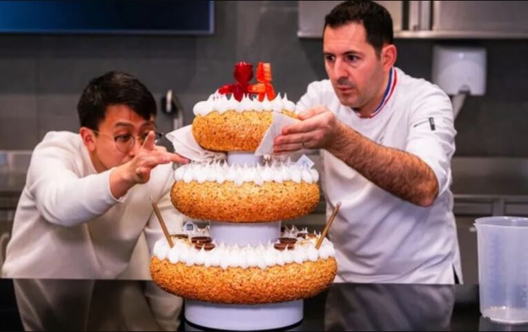 Crean RoboCake, el primer pastel comestible con elementos robóticos