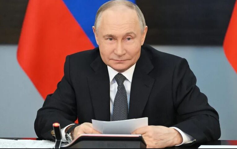 Putin ordena breve tregua con Ucrania por la Pascua ortodoxa