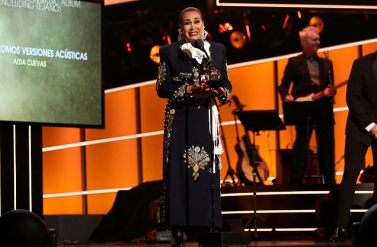 Aída Cuevas prepara concierto en Bellas Artes por 50 años de carrera «en un género de hombres»