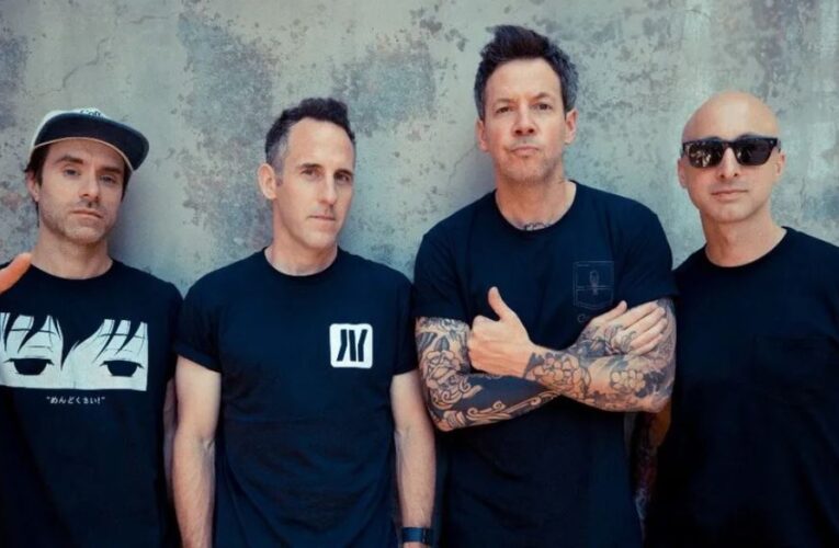 Simple Plan celebra 25 años de abanderar el punk-pop con íntimo documental