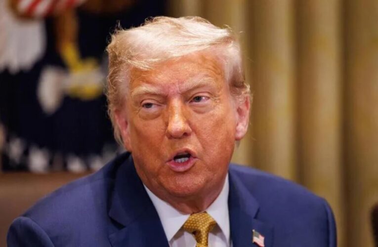 Donald Trump da a Putin un plazo de «10 a 12 días» para que termine guerra en Ucrania