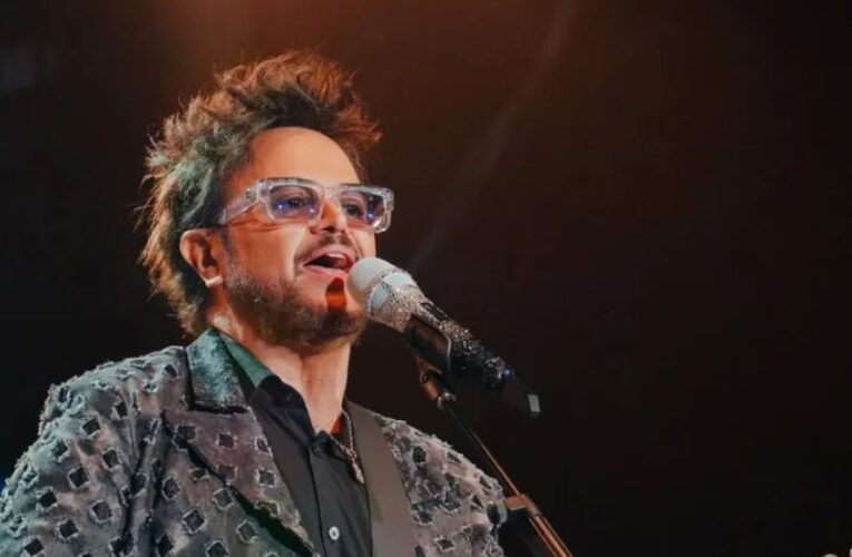 Aleks Syntek dice que le daba pena sonar tanto en la radio; redes reaccionan: «Perdónanos Martha Higareda»