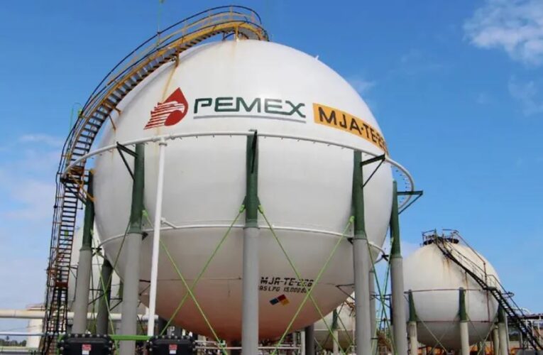 Pemex elimina más de 7 mil tomas clandestinas en menos de un año de administración