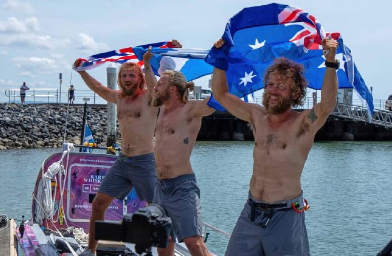 Hermanos cruzan el Pacífico a remo y rompen récord mundial