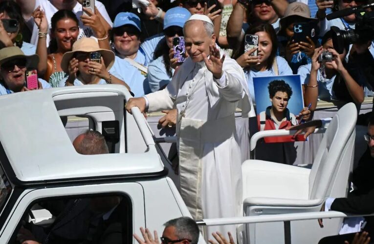 Primer santo milenial: Papa León XIV canoniza a Carlos Acutis