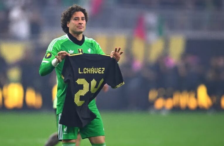 ¡Oficial! Guillermo Ochoa se coloca en equipo europeo