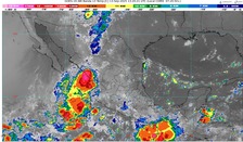 Monzón, vaguadas y onda tropical provocarán lluvias intensas en gran parte del país