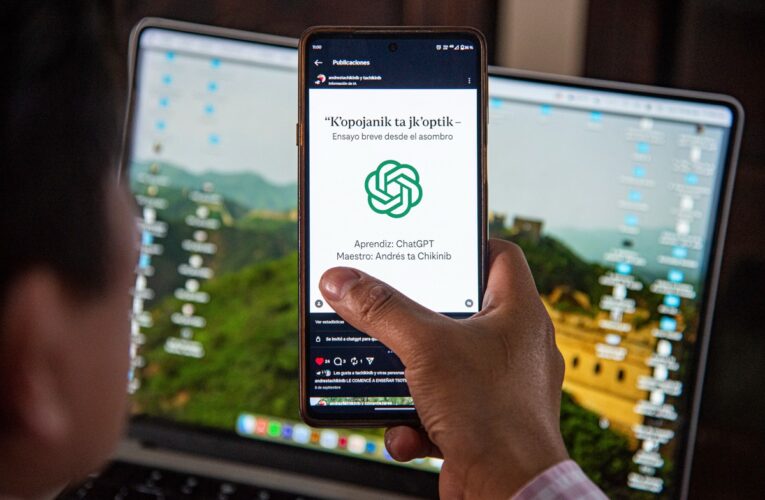 Maestro indígena enseña la lengua totzil a ChatGPT