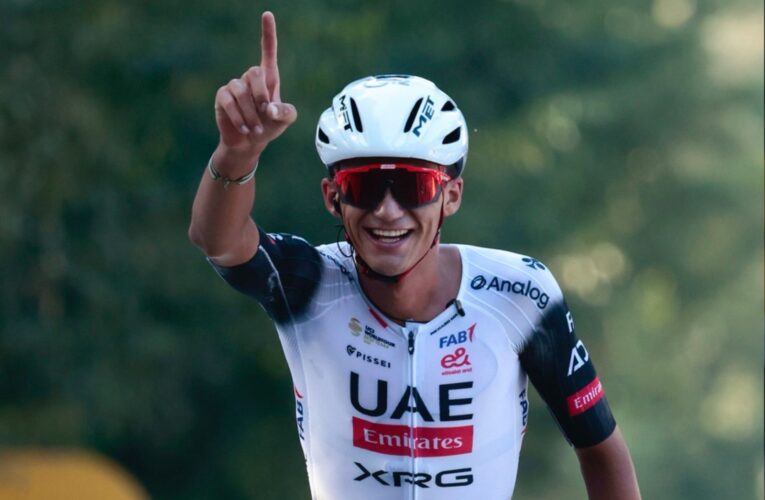 Imponente Isaac del Toro: consigue la victoria en el Gran Piemonte 2025