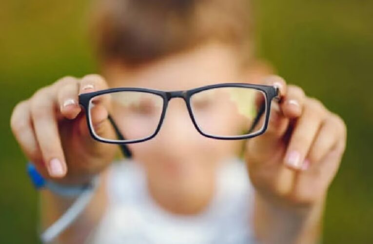 SEP confirma lentes gratis para estudiantes de primaria