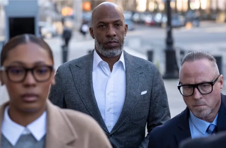 Entrenador de Trail Blazers, Chauncey Billups, se declara no culpable en caso de apuestas