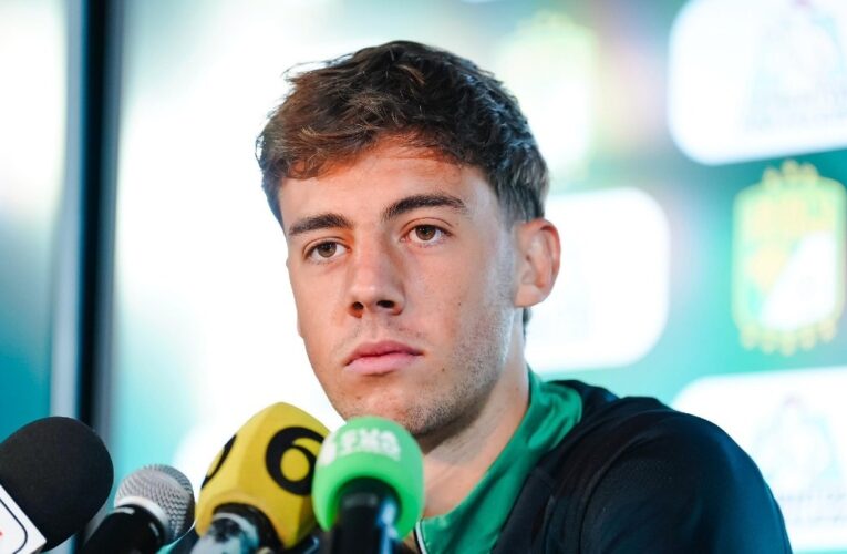 Valentín Gauthier sigue concentrado en León a pesar de rumores sobre su salida: «No hay nada oficial»