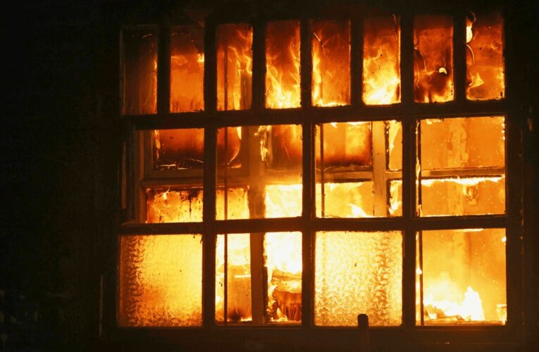 Al menos 16 personas sin vida y tres heridos por incendio en hogar de ancianos