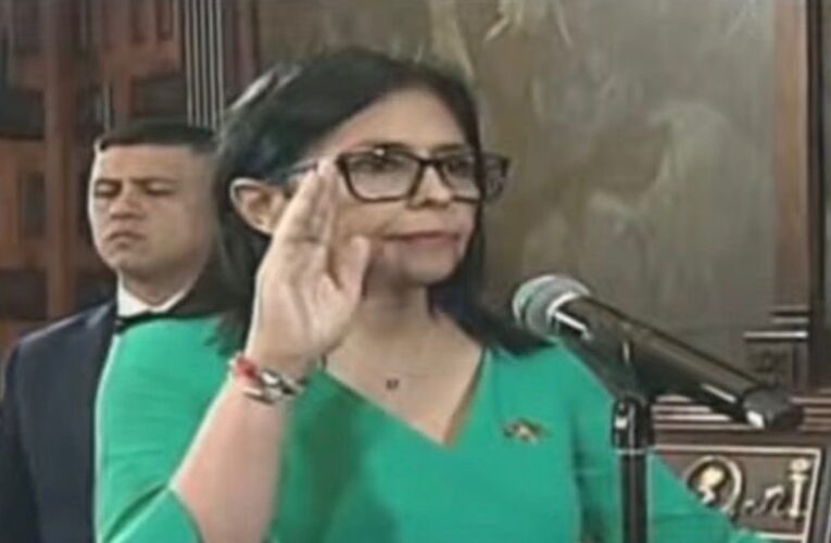 Delcy Rodríguez jura como presidenta interina de Venezuela