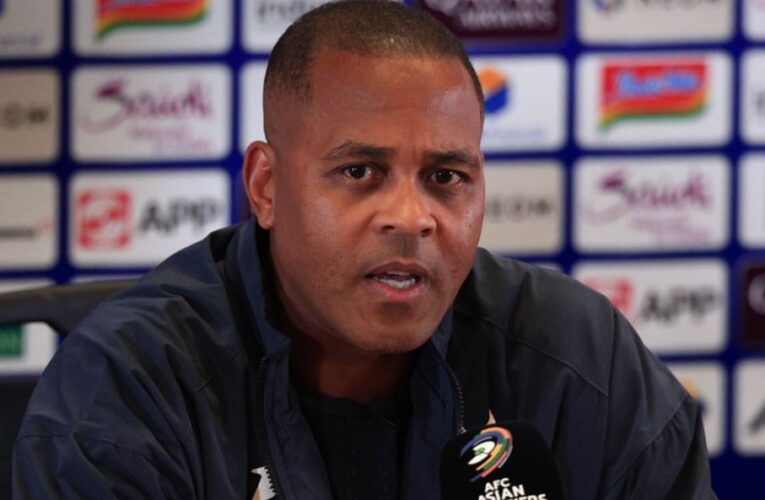 Patrick Kluivert quiere que Países Bajos juegue un partido del Mundial en Monterrey