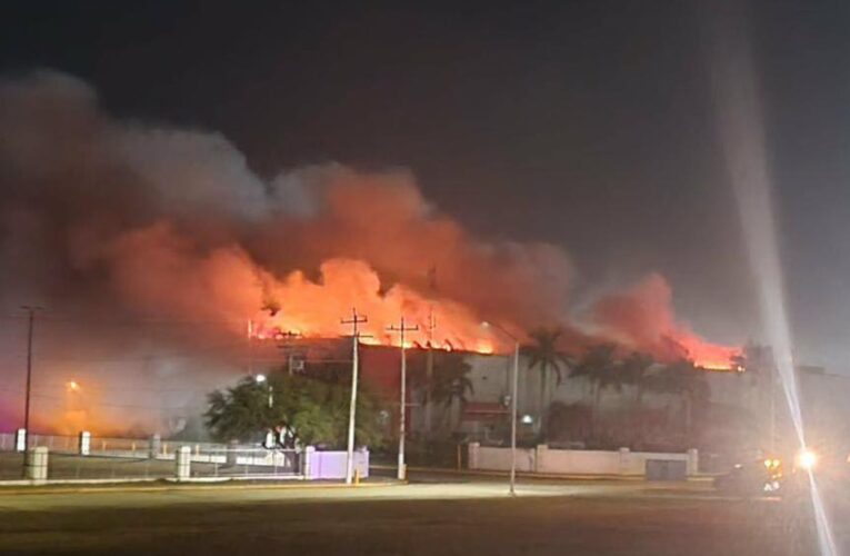 Incendio en maquiladora de Matamoros cobra la vida de tres bomberos
