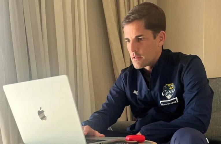 Corren a entrenador por dejar en manos de ChatGPT la contratación de jugadores