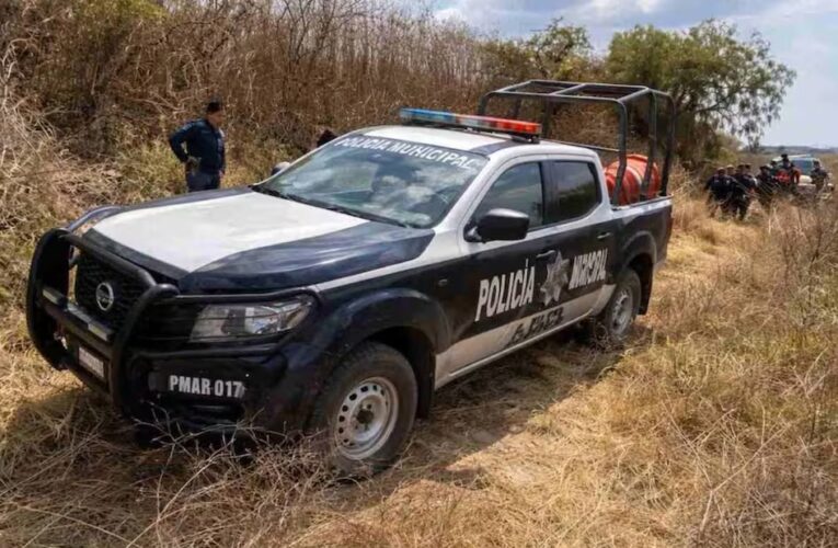 Roban patrulla en El Arenal y la usan para montar retén falso y asaltar automovilistas
