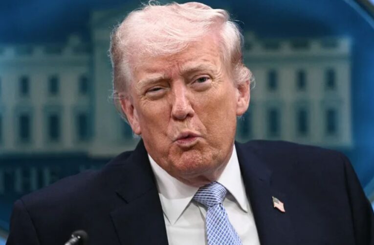 Donald Trump amenaza con aranceles del 50% a países que vendan armas a Irán