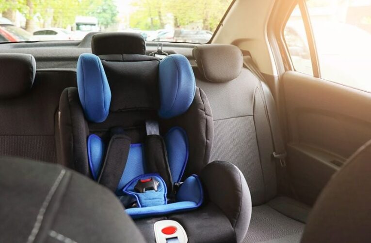 Fallece niño de tres años encerrado en automóvil en Mexicali; estuvo más de 12 horas y presentó un golpe de calor