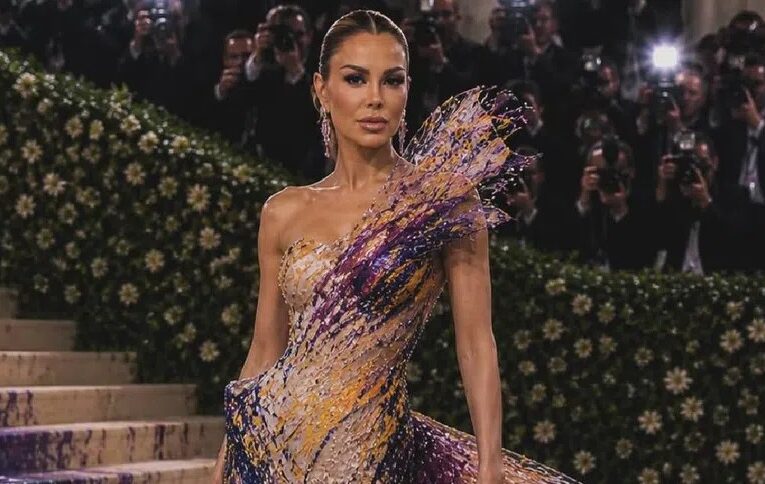 Ninel Conde “aparece” en la MET Gala… con fotos creadas por IA