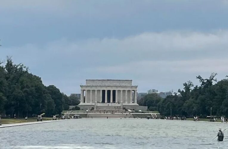 Donald Trump señala vandalismo como causa de deterioro del estanque reflectante en Washington