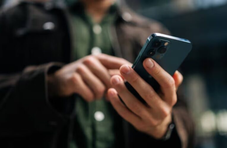 CRT amplía plazo para registrar celulares de prepago con calendario escalonado