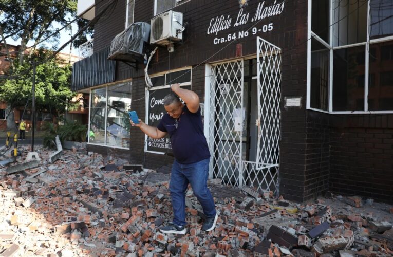 Fuerte sismo de 7.4 sacude gran parte de Colombia