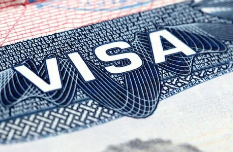 Estados Unidos revocará visas cuando haya razones para hacerlo sin importar el titular: «Son privilegio, no derecho»