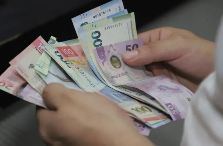 SAT reporta el bloqueo de 15 mil 968 cuentas bancarias en contra de recursos ilícitos