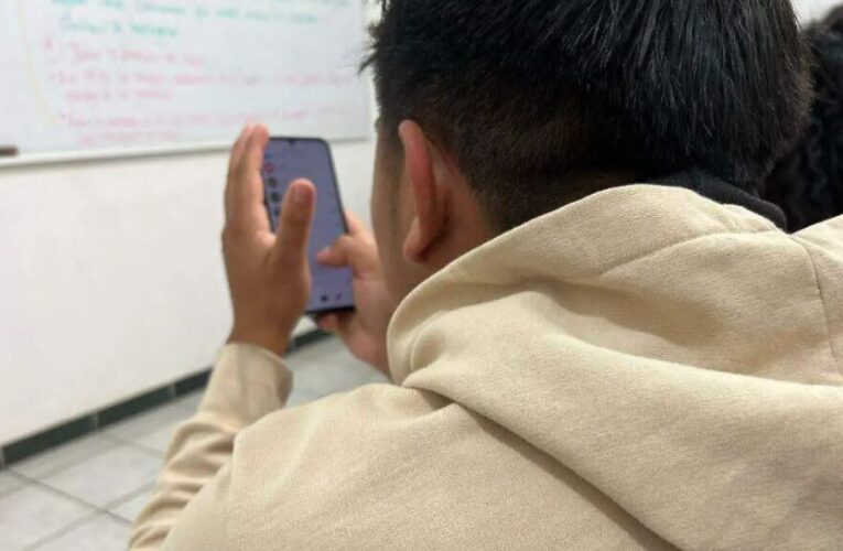 De forma gradual y hasta noviembre, se aplicará la regulación de celulares en las aulas escolares de Guanajuato